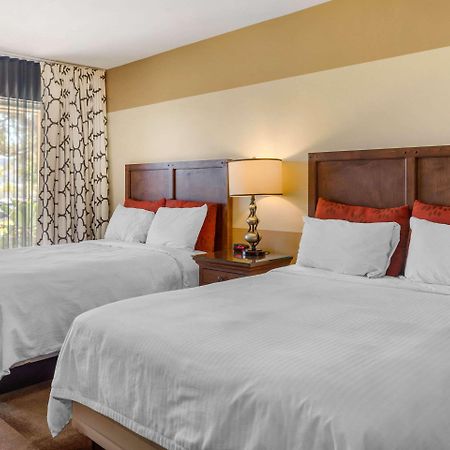 Carlton Oaks Lodge, Ascend Hotel Collection Санти Экстерьер фото