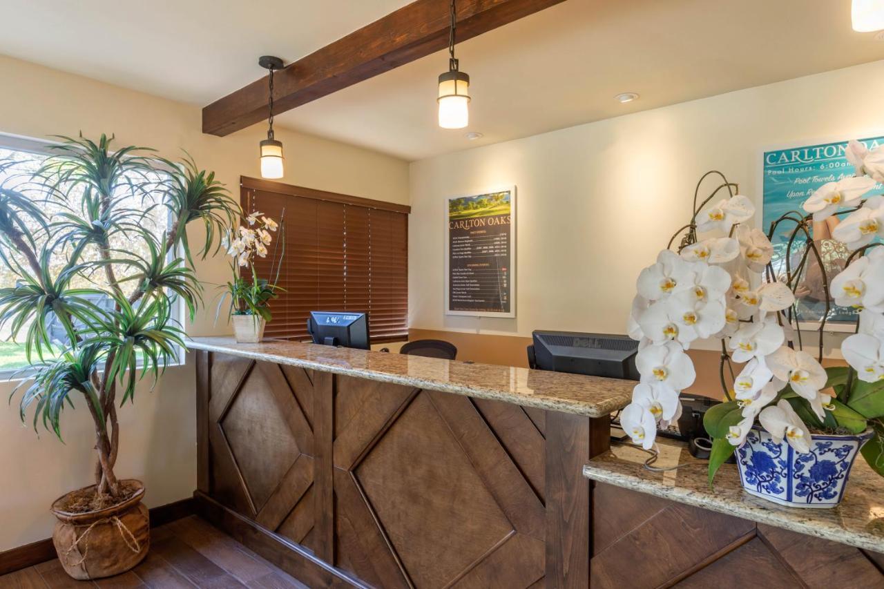 Carlton Oaks Lodge, Ascend Hotel Collection Санти Экстерьер фото
