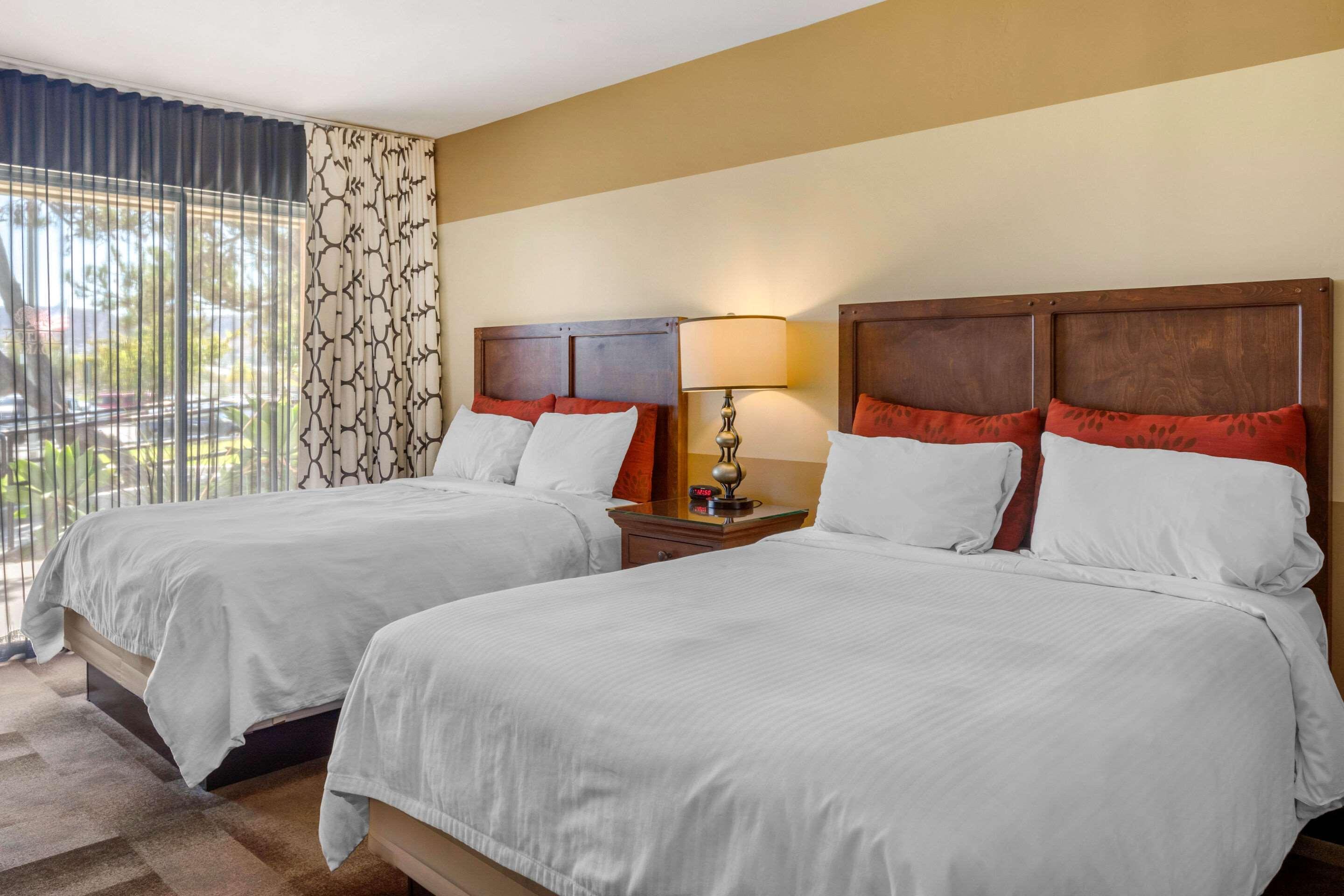 Carlton Oaks Lodge, Ascend Hotel Collection Санти Экстерьер фото