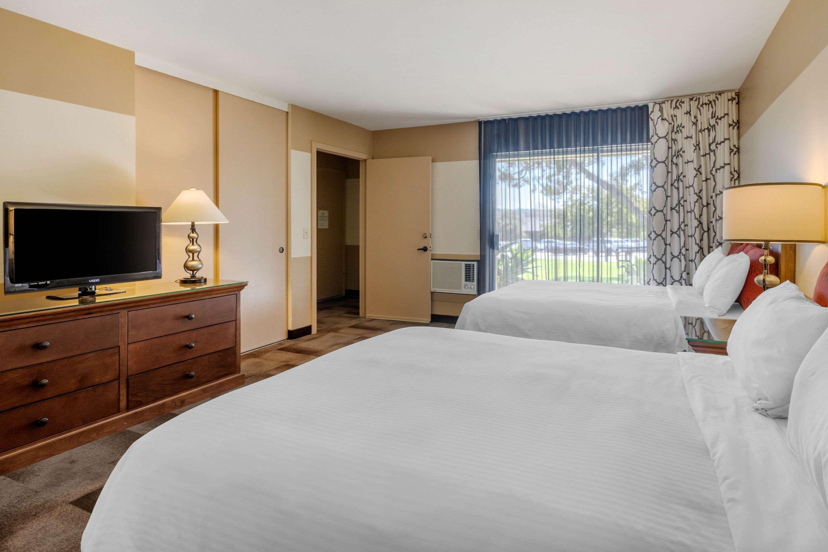 Carlton Oaks Lodge, Ascend Hotel Collection Санти Экстерьер фото