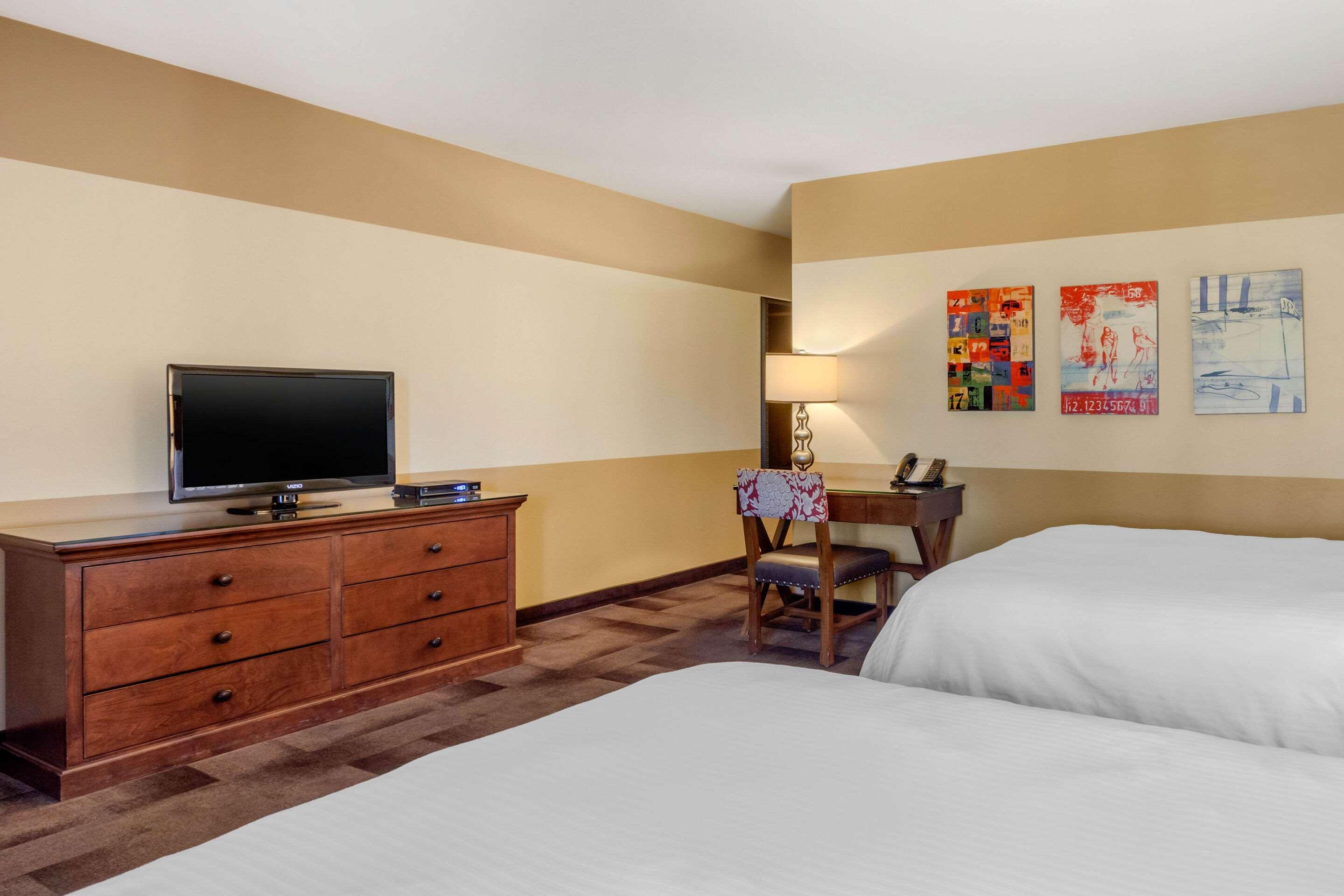Carlton Oaks Lodge, Ascend Hotel Collection Санти Экстерьер фото