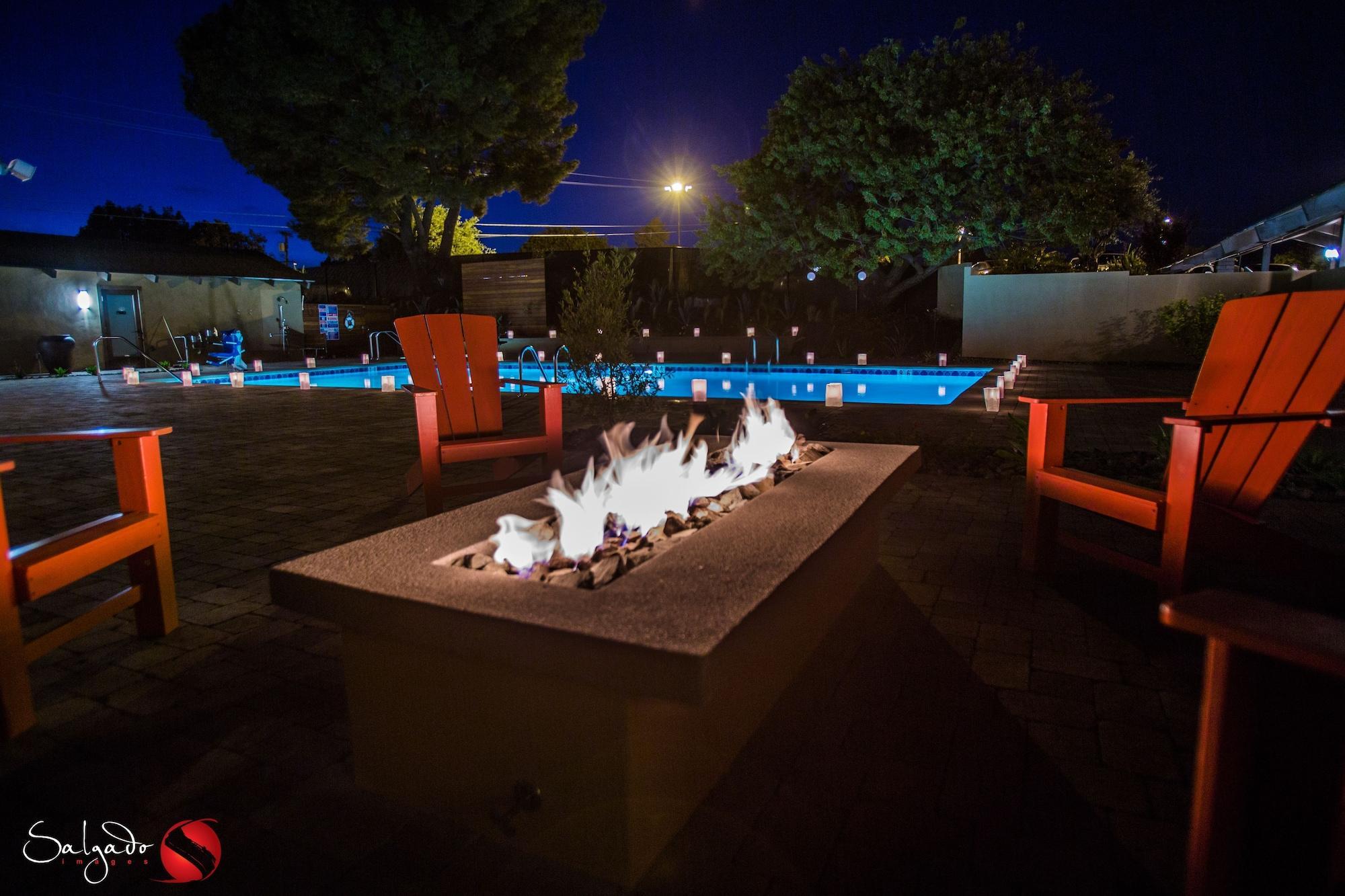 Carlton Oaks Lodge, Ascend Hotel Collection Санти Экстерьер фото